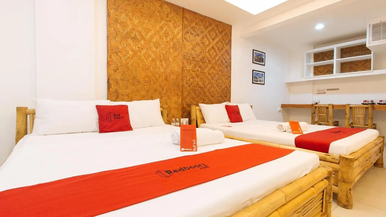 Reddoorz At Dbuilders Rooms Ph1 Taguig 2*,