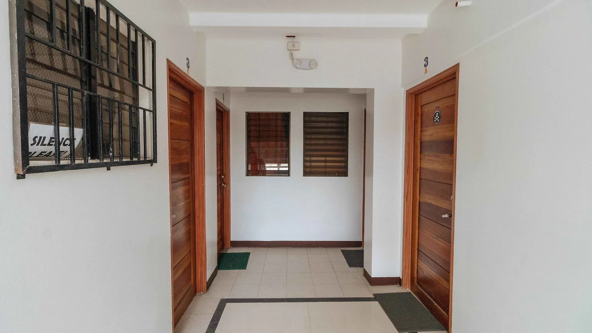 Reddoorz At Dbuilders Rooms Ph1 Taguig 2*,
