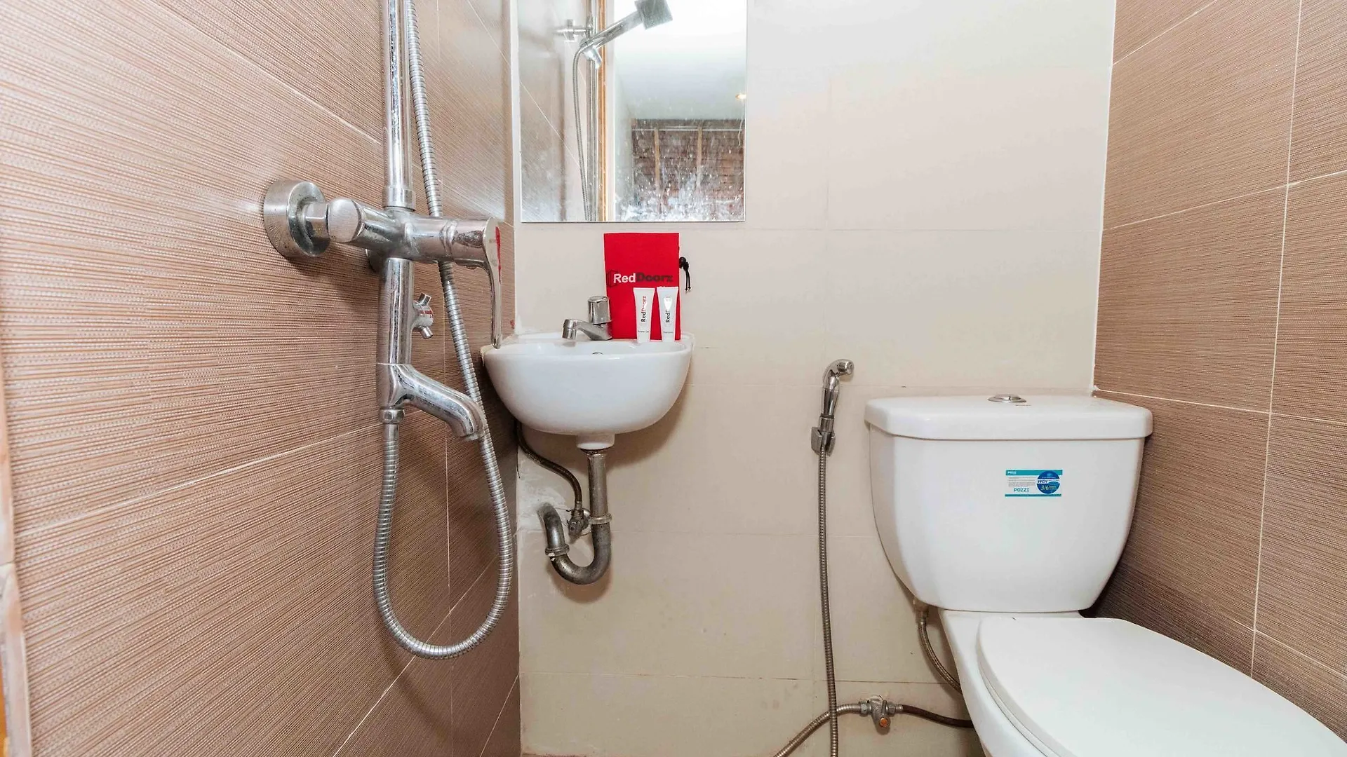 Reddoorz At Dbuilders Rooms Ph1 Taguig 2*,